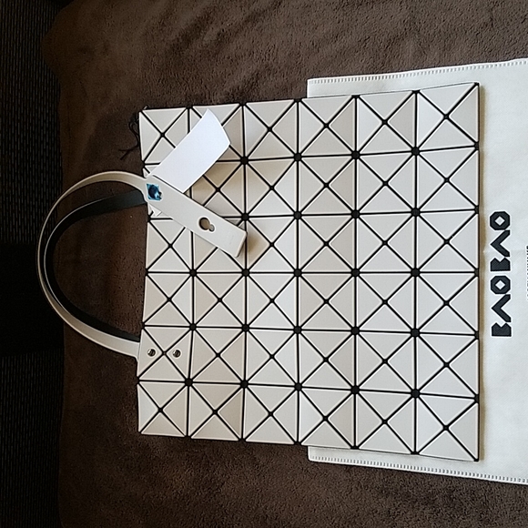 ISSEY MIYAKE BAO BAO Tote - Picture 4 of 8